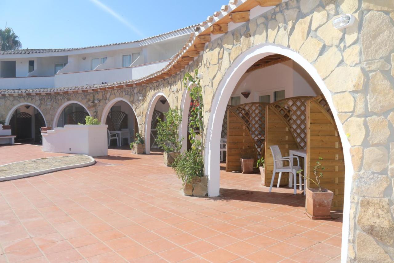 Hotel Altura Villasimius Extérieur photo